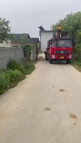 隨車吊搬運板房